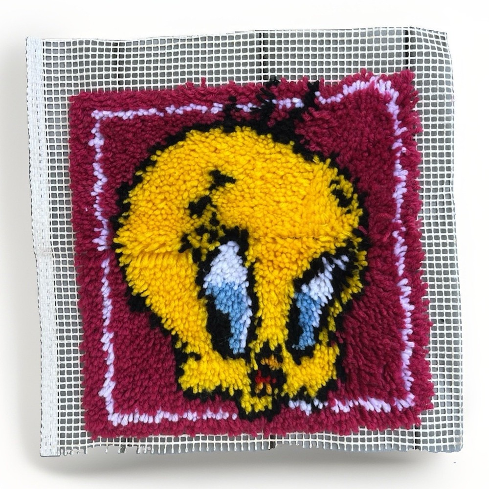 National Yarn Crafts Looney Tunes Hook Rug Tweety Bird‎ - Completed Wall Decor